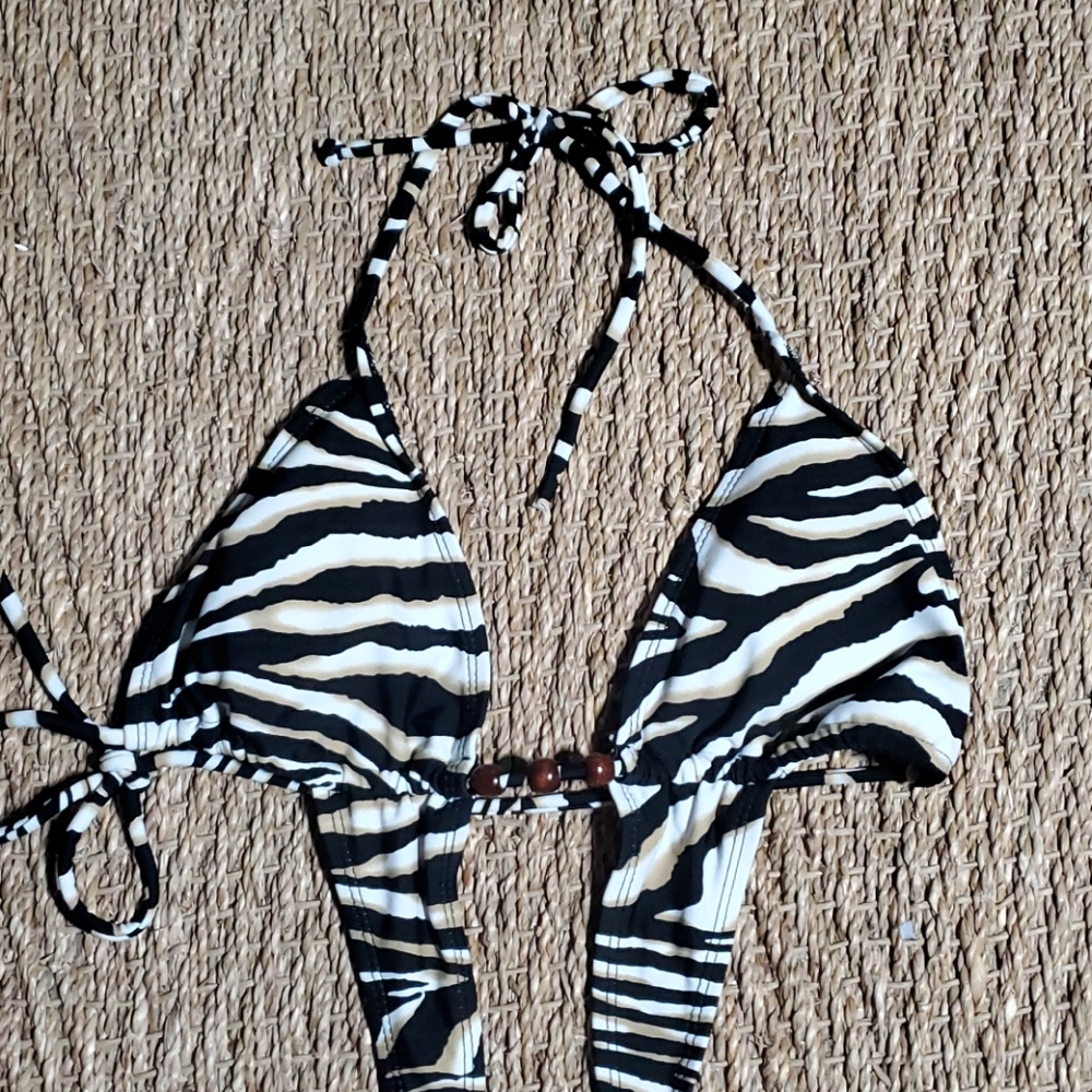 Apollo swim size large. - Picture 2 of 7